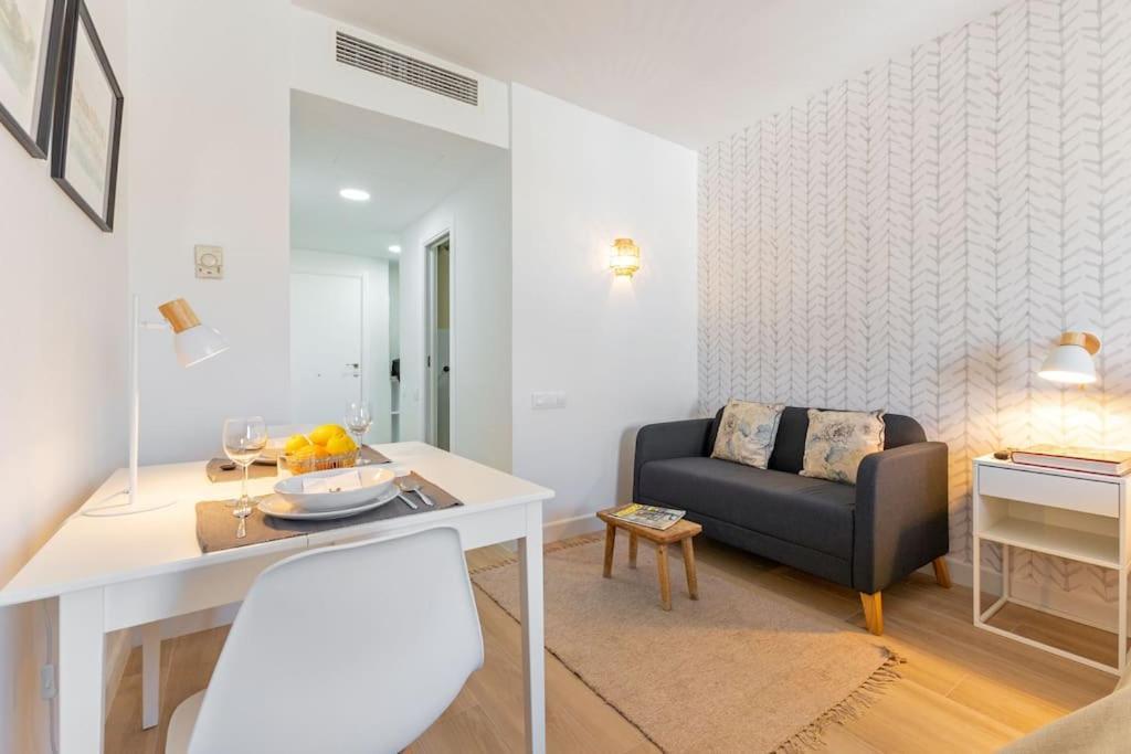 New Suite Reformada Con Excelente Ubicacion เซบีญา ภายนอก รูปภาพ